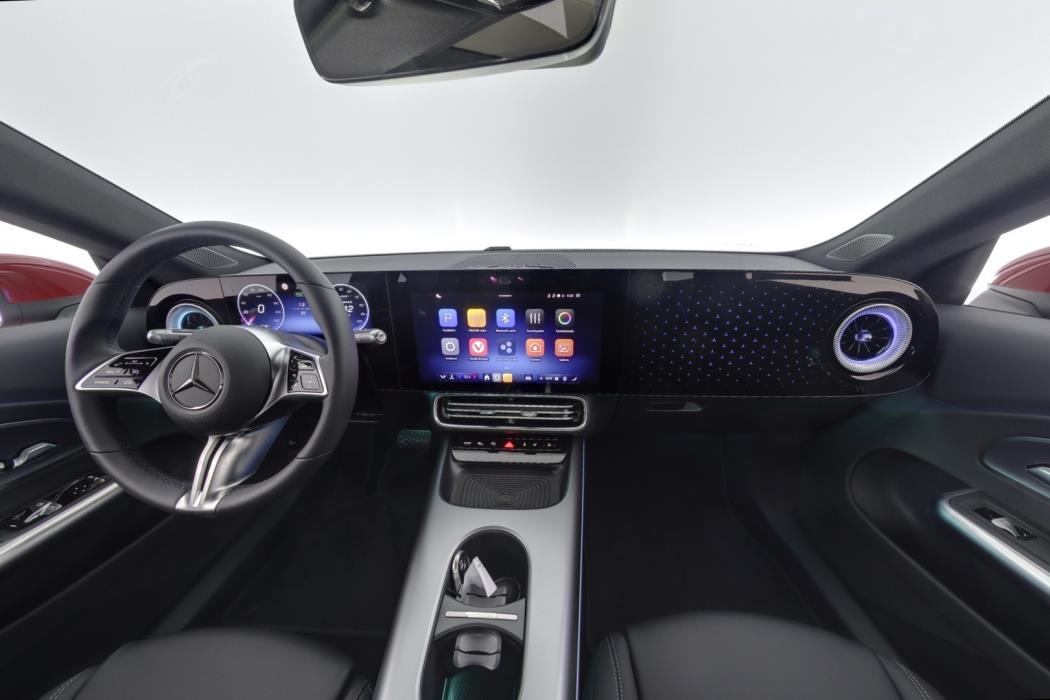 MERCEDES-BENZ CLA 2025