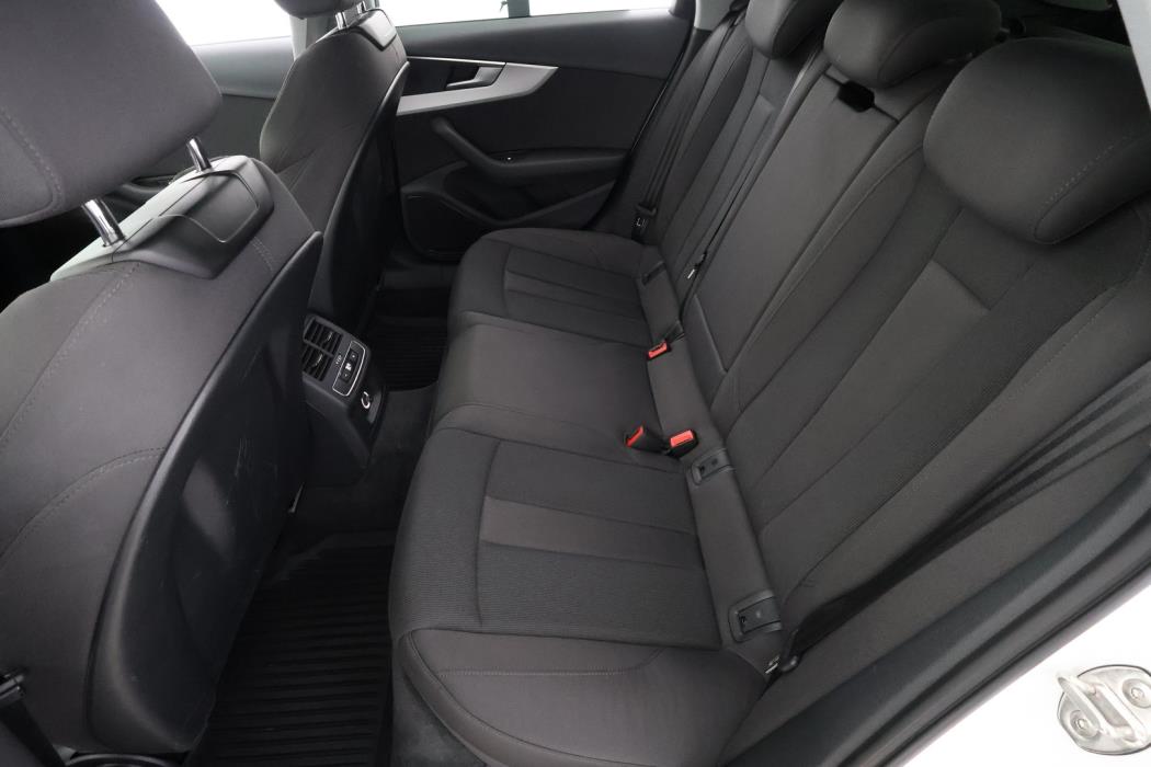 AUDI A4 2020