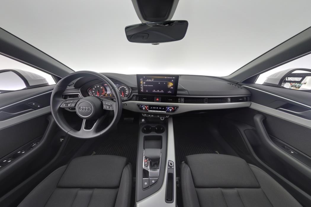 AUDI A4 2020