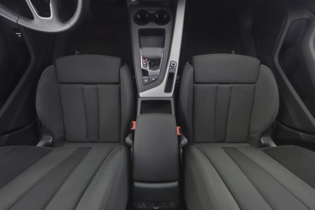 AUDI A4 2020