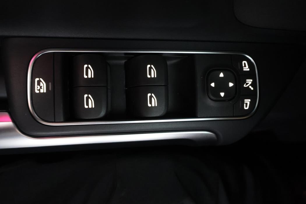 MERCEDES-BENZ EQB 2026