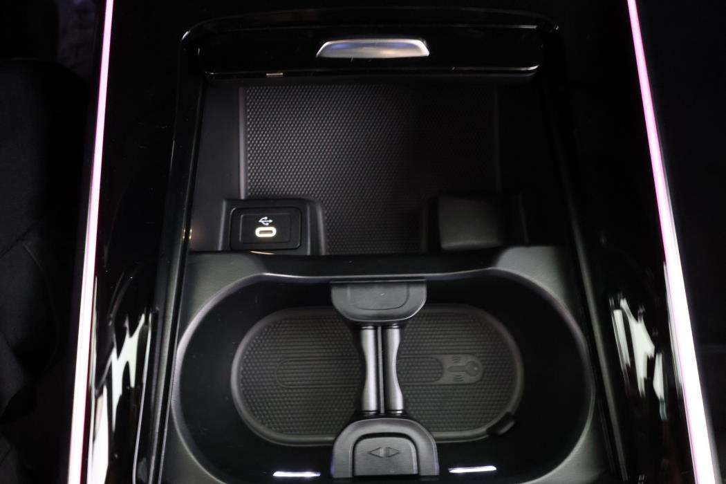 MERCEDES-BENZ EQB 2026