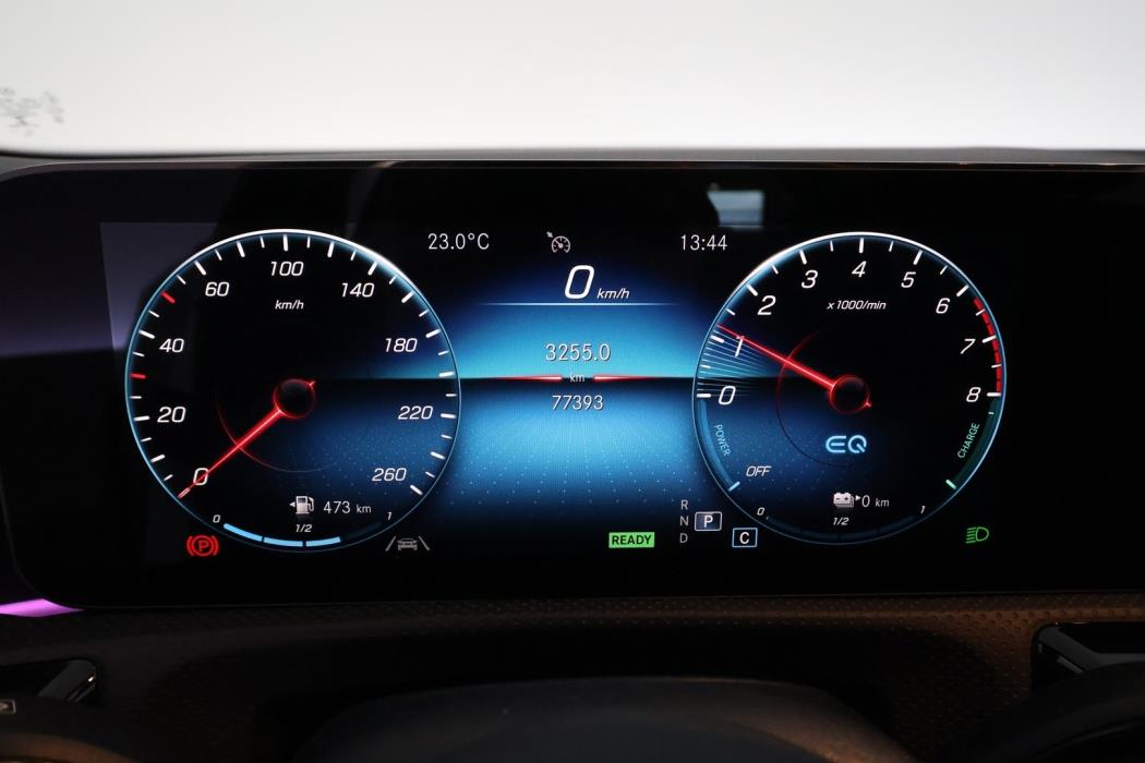 MERCEDES-BENZ A 2021