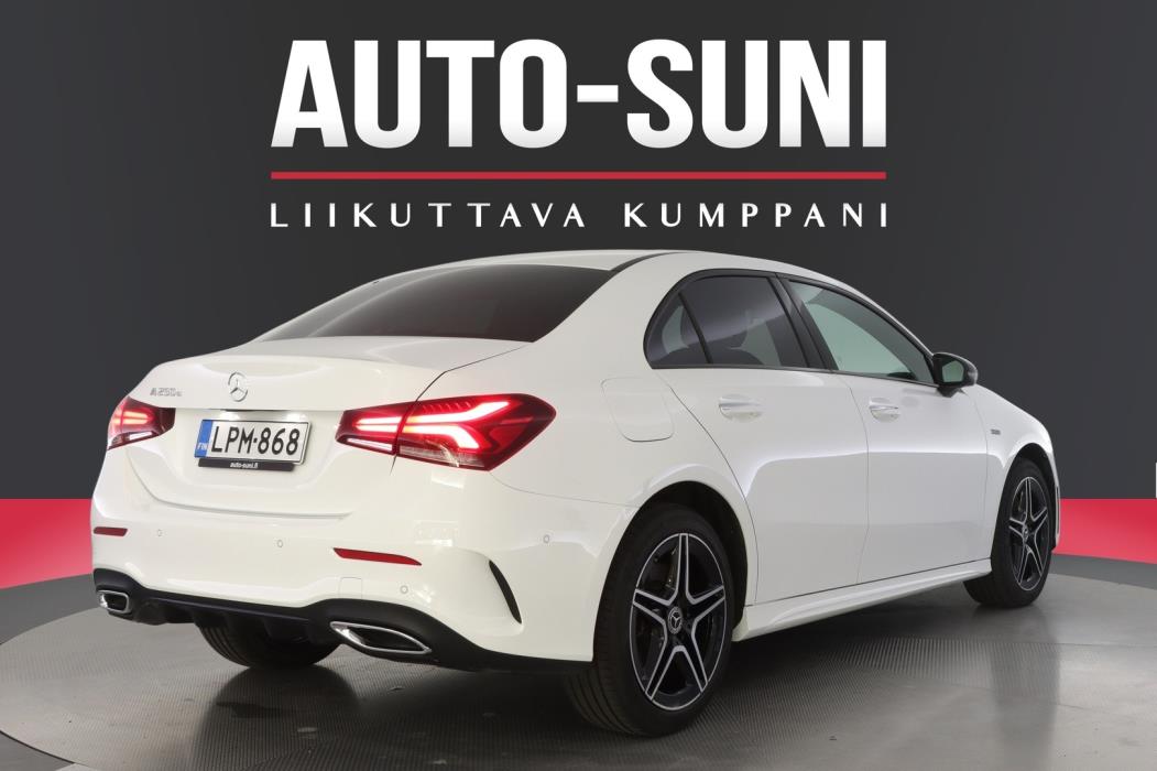 MERCEDES-BENZ A 2021