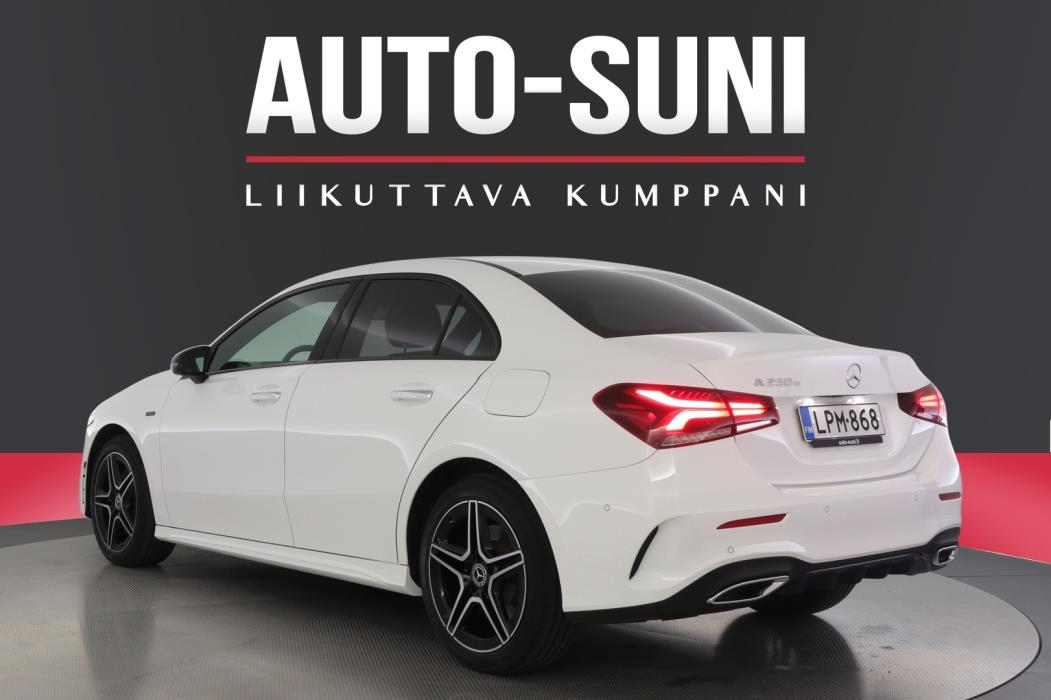 MERCEDES-BENZ A 2021