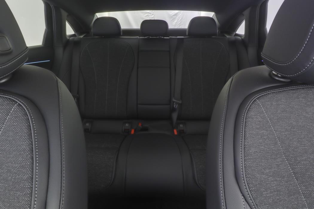MERCEDES-BENZ C 2026