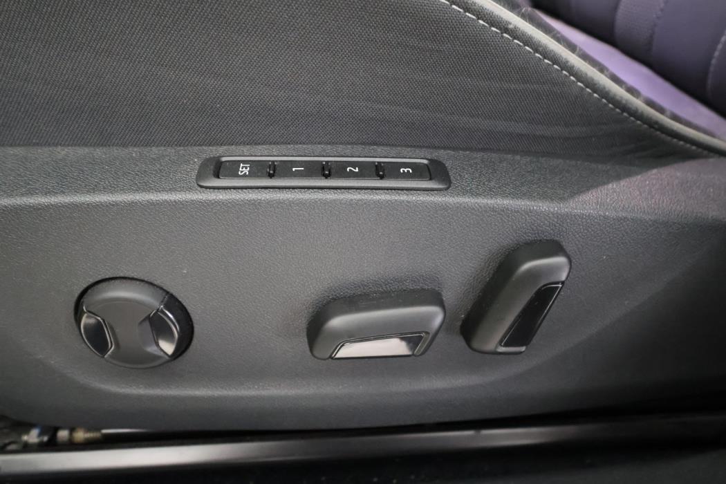 SKODA Enyaq 2022