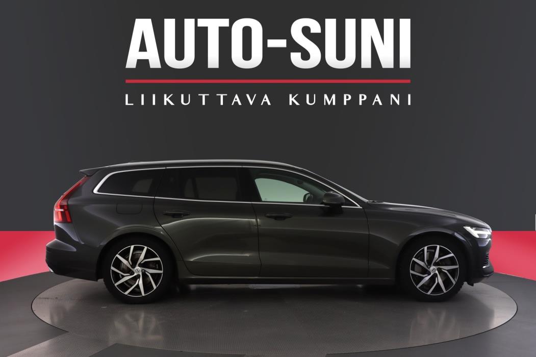 VOLVO V60 2021