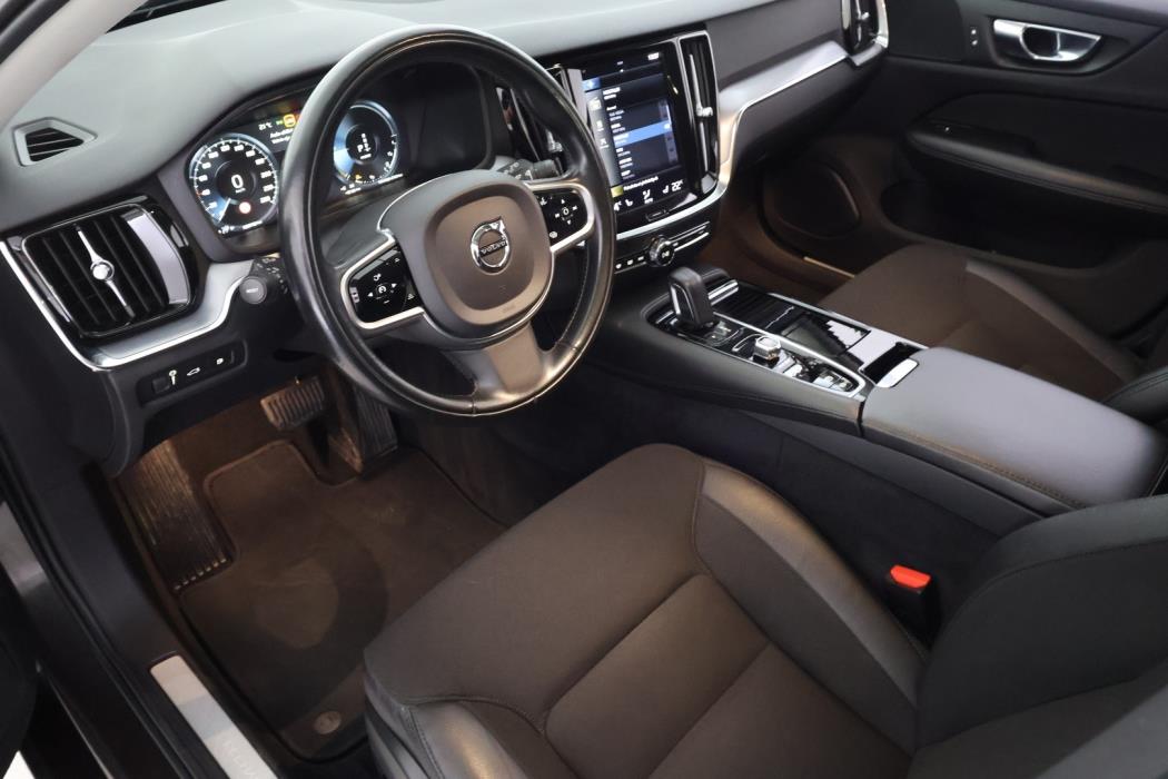 VOLVO V60 2021