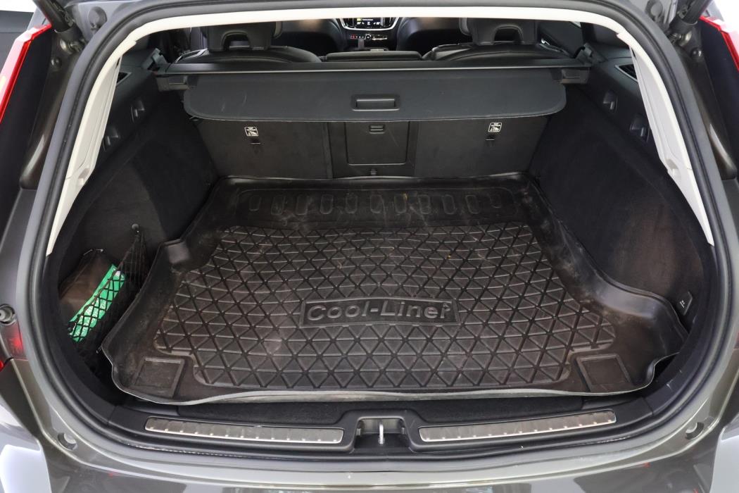 VOLVO V60 2021