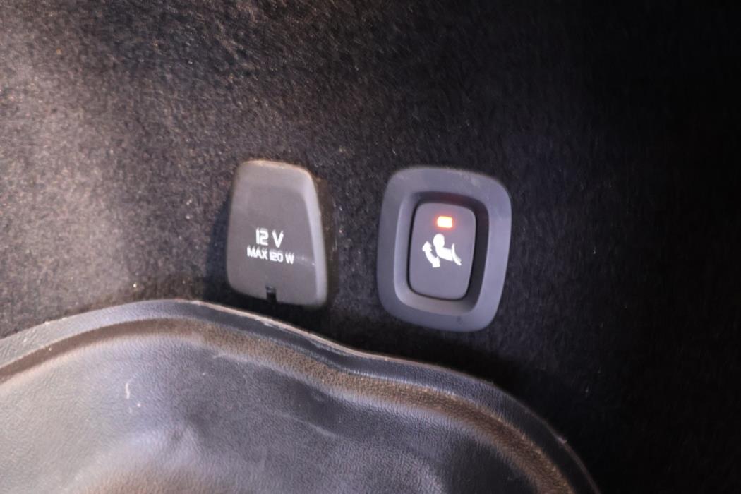 VOLVO V60 2021