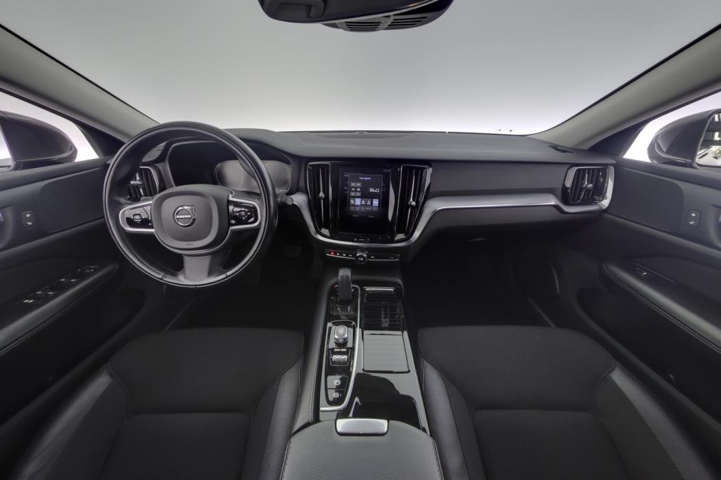 VOLVO V60 2021