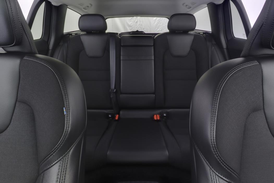 VOLVO V60 2021