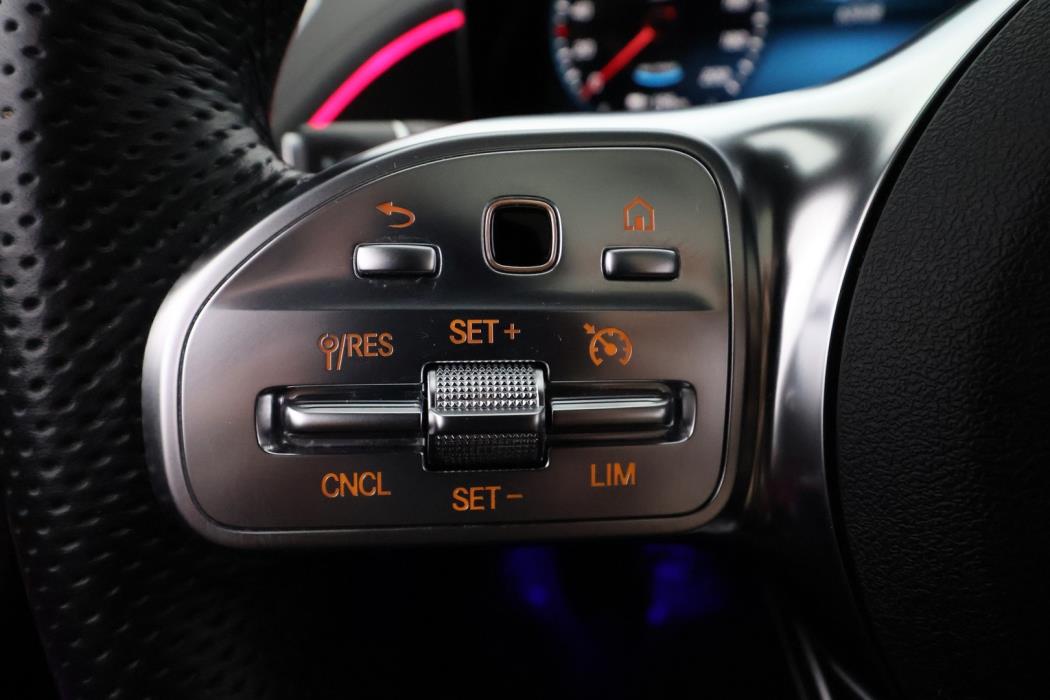 MERCEDES-BENZ EQC 2022