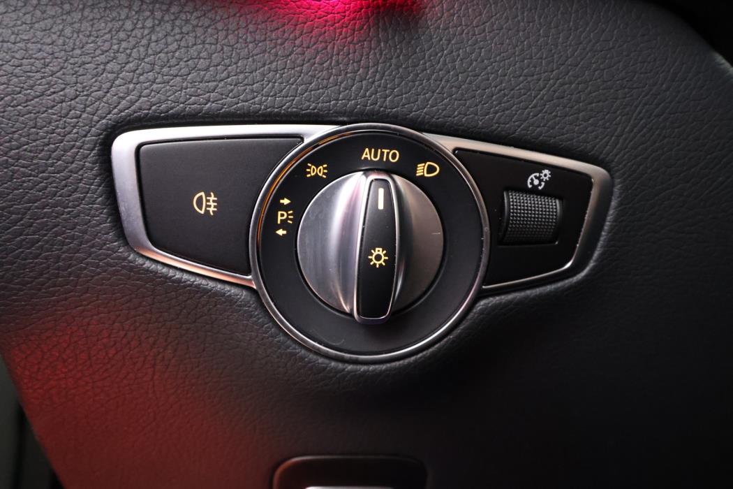 MERCEDES-BENZ EQC 2022