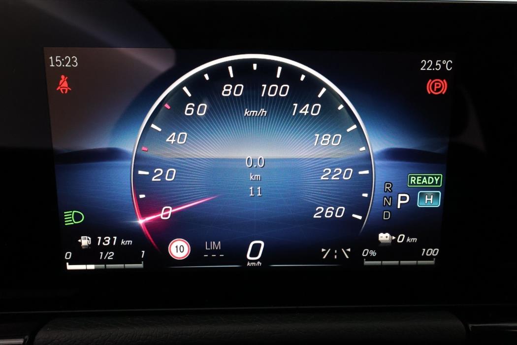 MERCEDES-BENZ GLA 2026