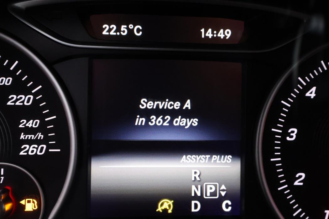 MERCEDES-BENZ A 2016