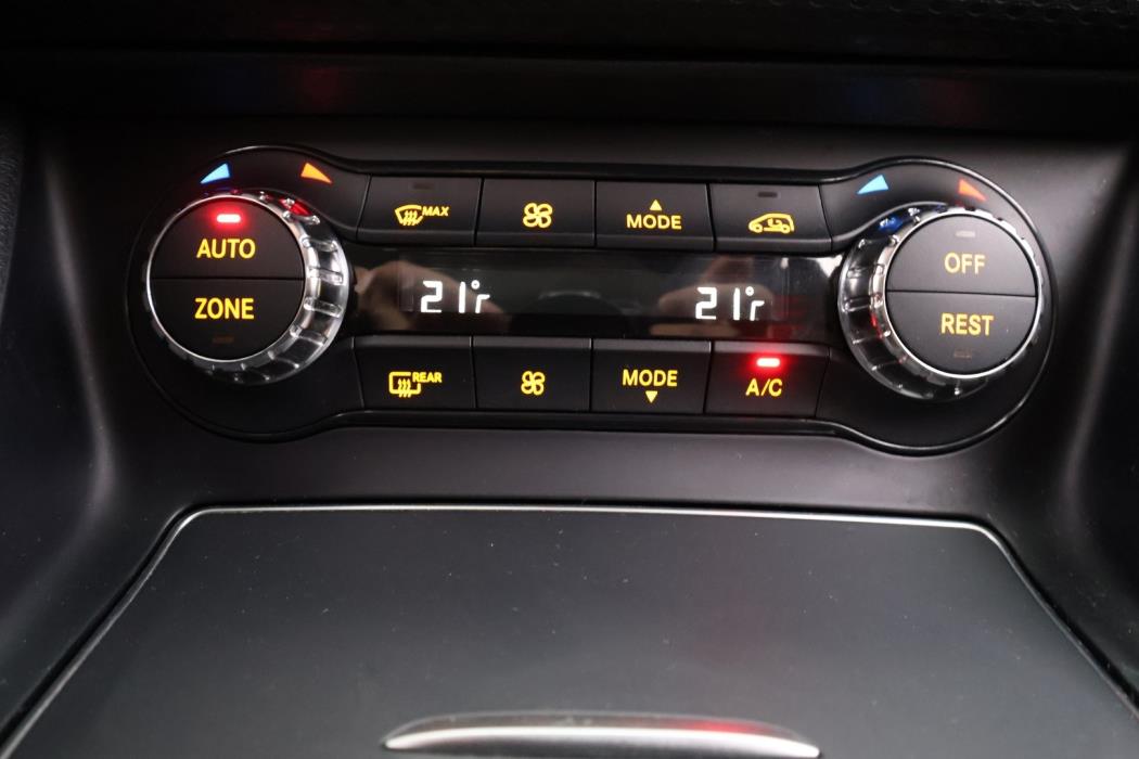 MERCEDES-BENZ A 2016