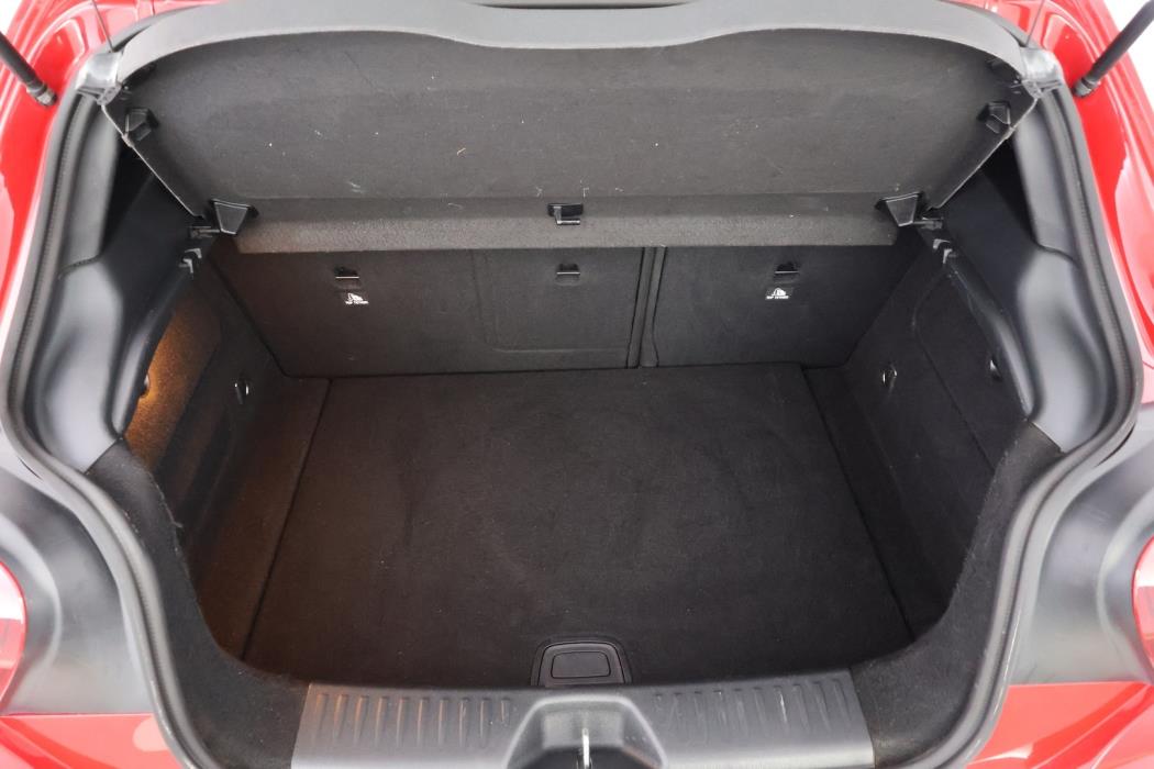 MERCEDES-BENZ A 2016