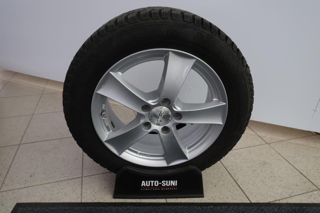 MERCEDES-BENZ A 2016