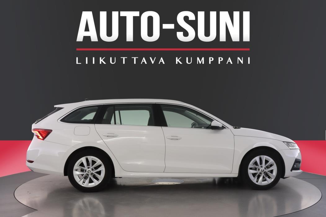 SKODA Octavia 2023