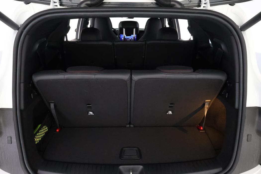 MERCEDES-BENZ GLB 2026