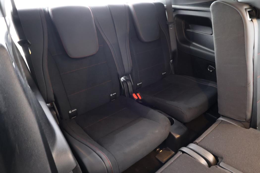 MERCEDES-BENZ GLB 2026