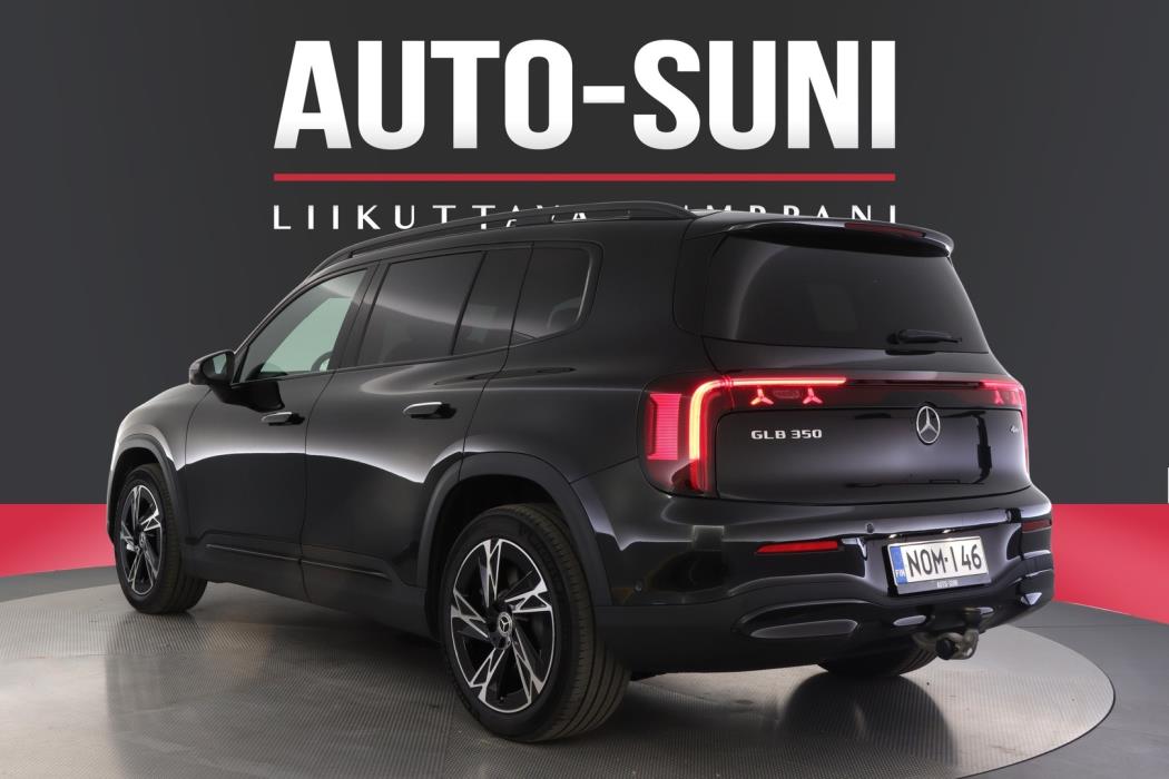 MERCEDES-BENZ GLB 2026