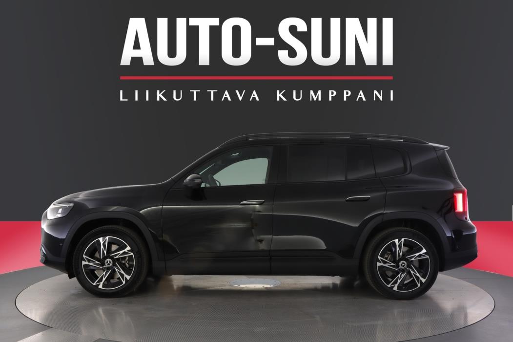 MERCEDES-BENZ GLB 2026