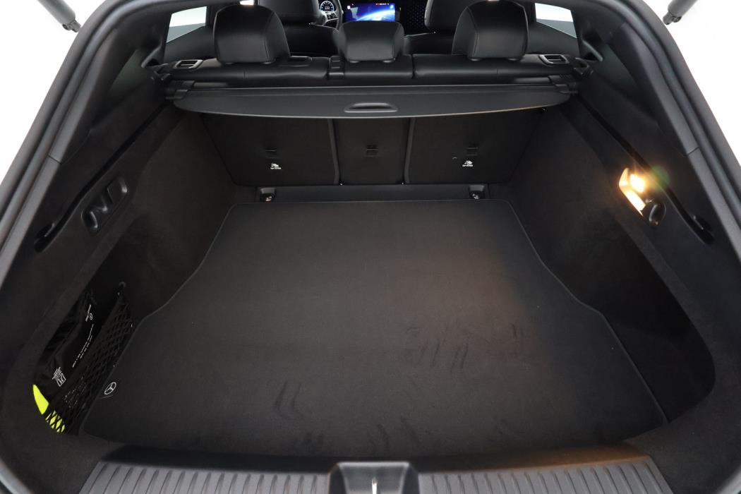 MERCEDES-BENZ CLA 2025