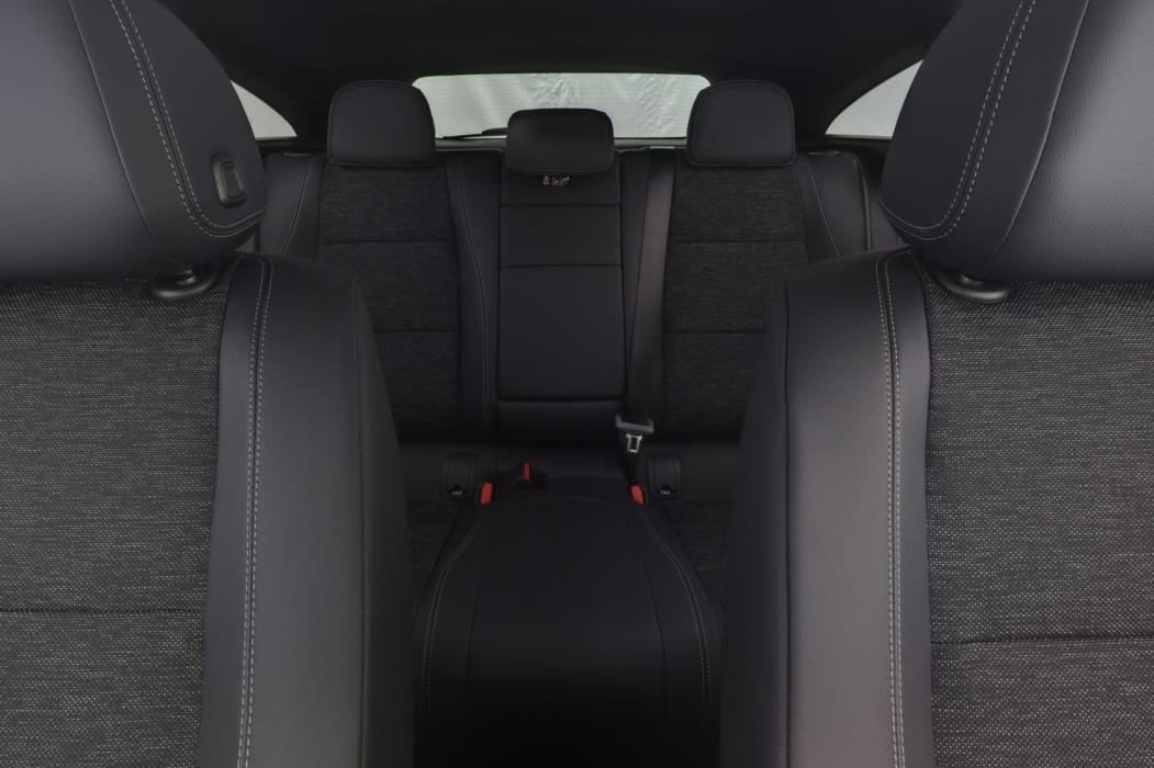 MERCEDES-BENZ CLA 2025