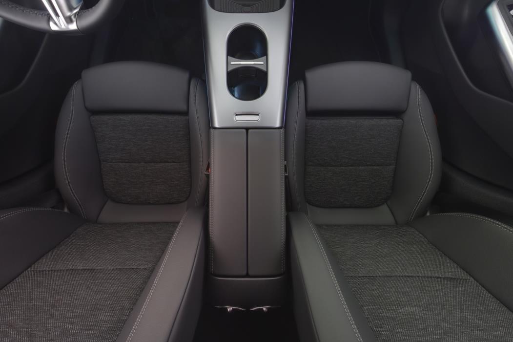 MERCEDES-BENZ CLA 2025