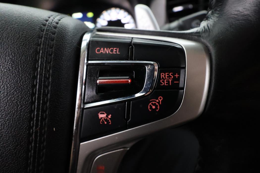 MITSUBISHI Outlander PHEV 2016