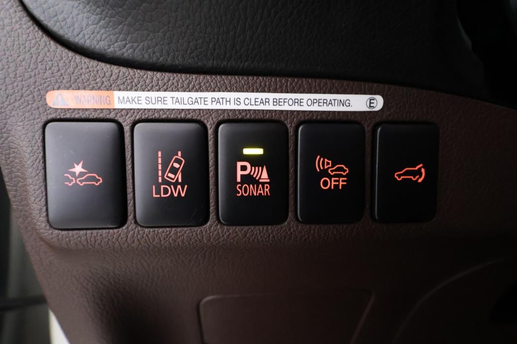 MITSUBISHI Outlander PHEV 2016