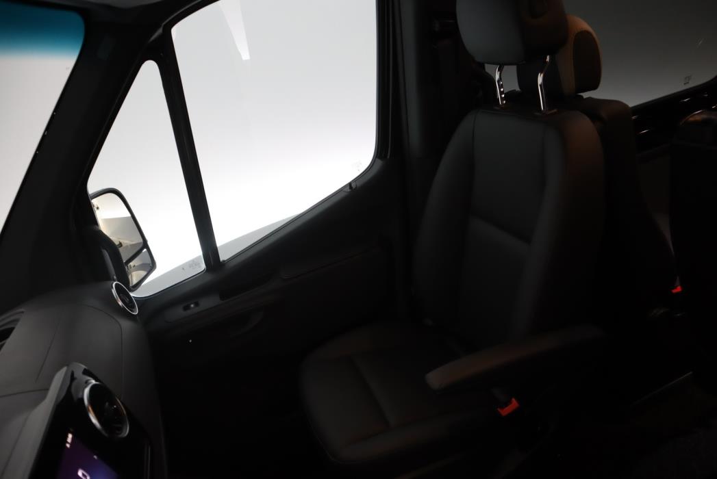 MERCEDES-BENZ SPRINTER 2026