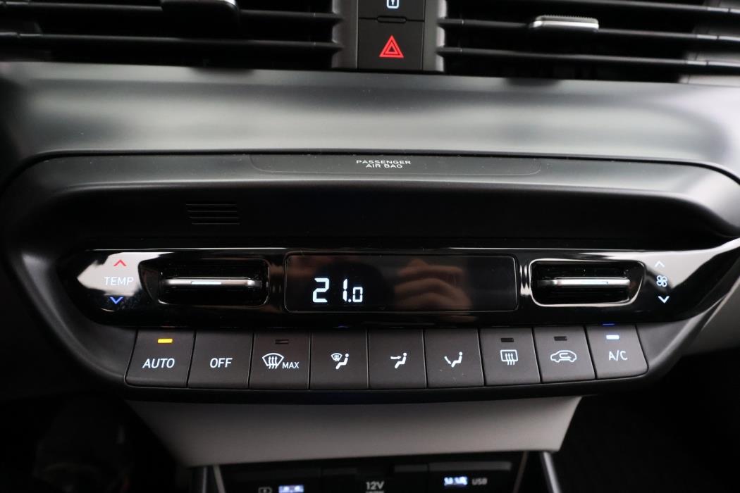 HYUNDAI i20 Hatchback 2021