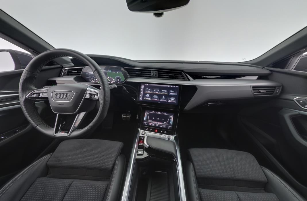 AUDI Q8 e-tron 2024