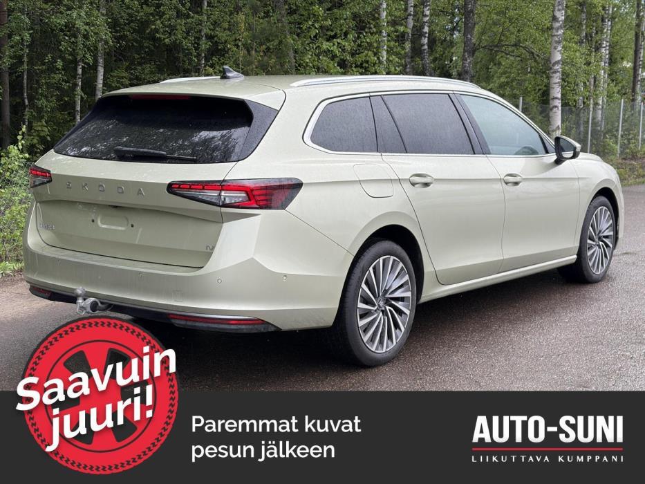 SKODA Superb 2025
