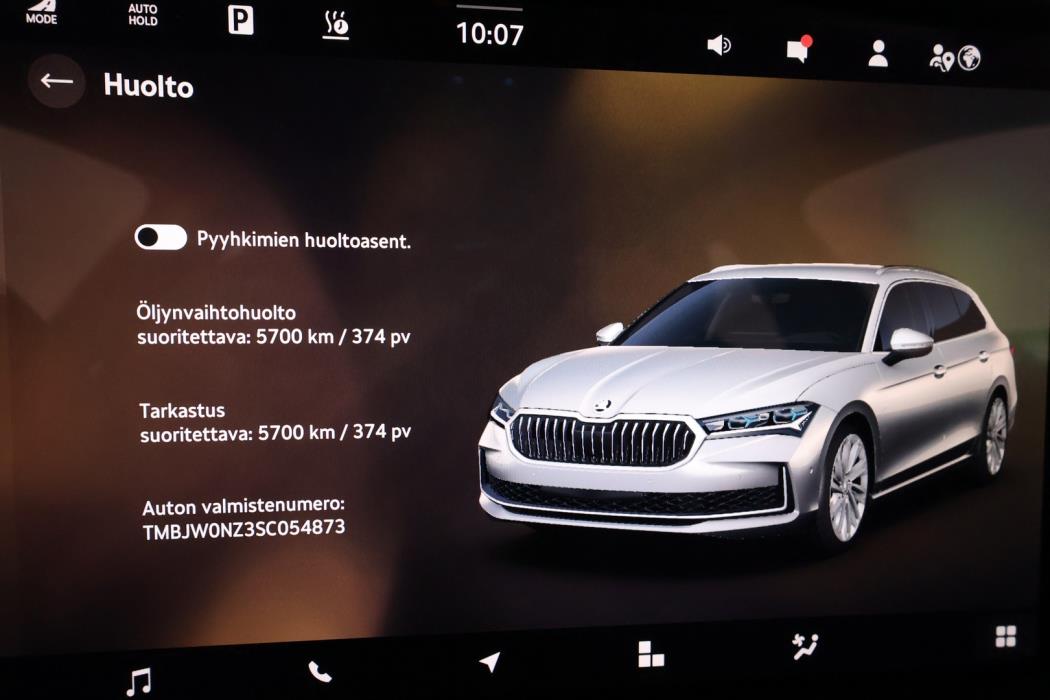SKODA Superb 2025
