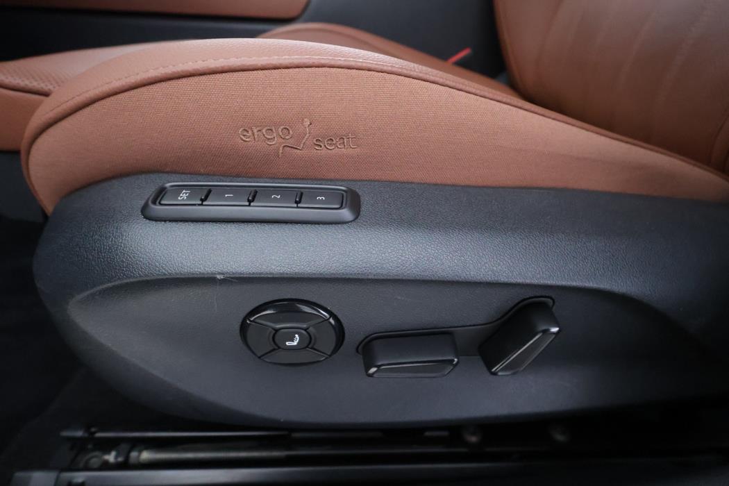 SKODA Superb 2025
