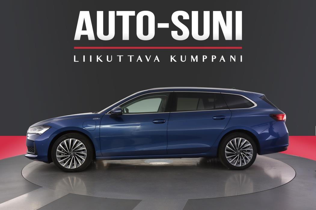 SKODA Superb 2025