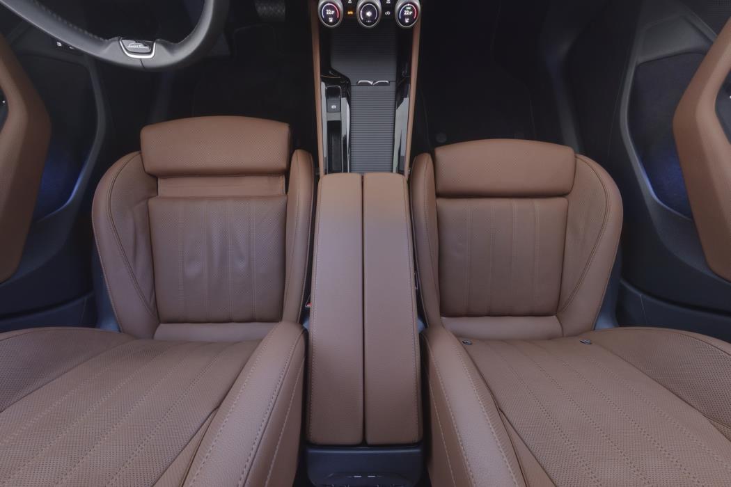 SKODA Superb 2025