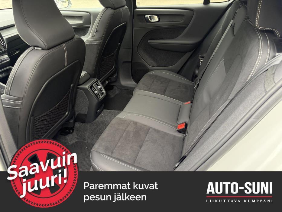 VOLVO C40 2024