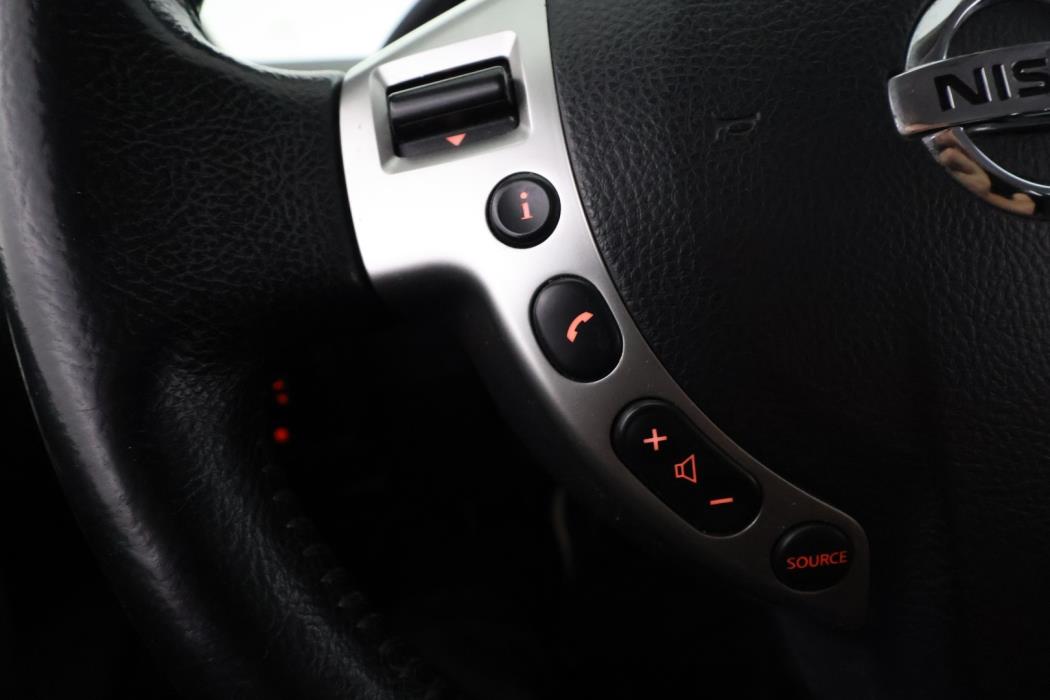 NISSAN Qashqai 2011