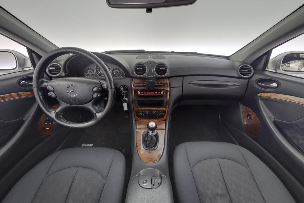 MERCEDES-BENZ CLK 2005