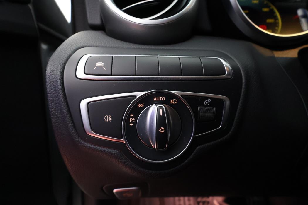 MERCEDES-BENZ C 2020