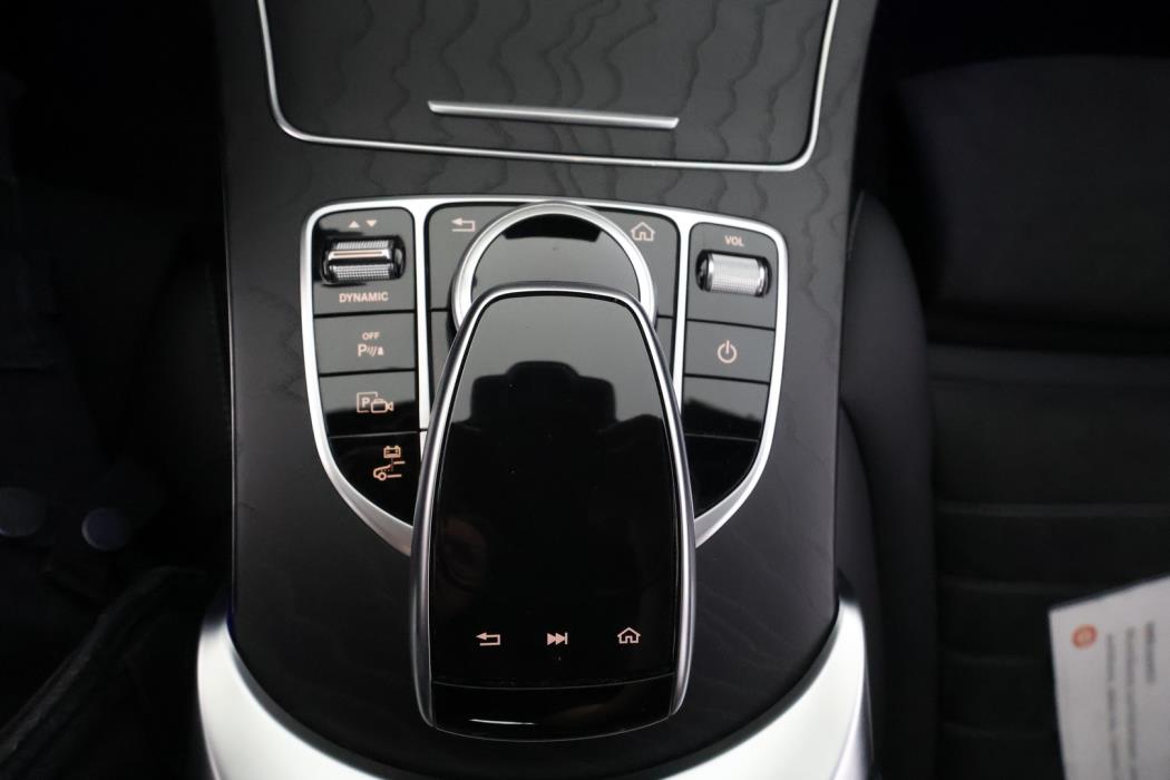 MERCEDES-BENZ C 2020