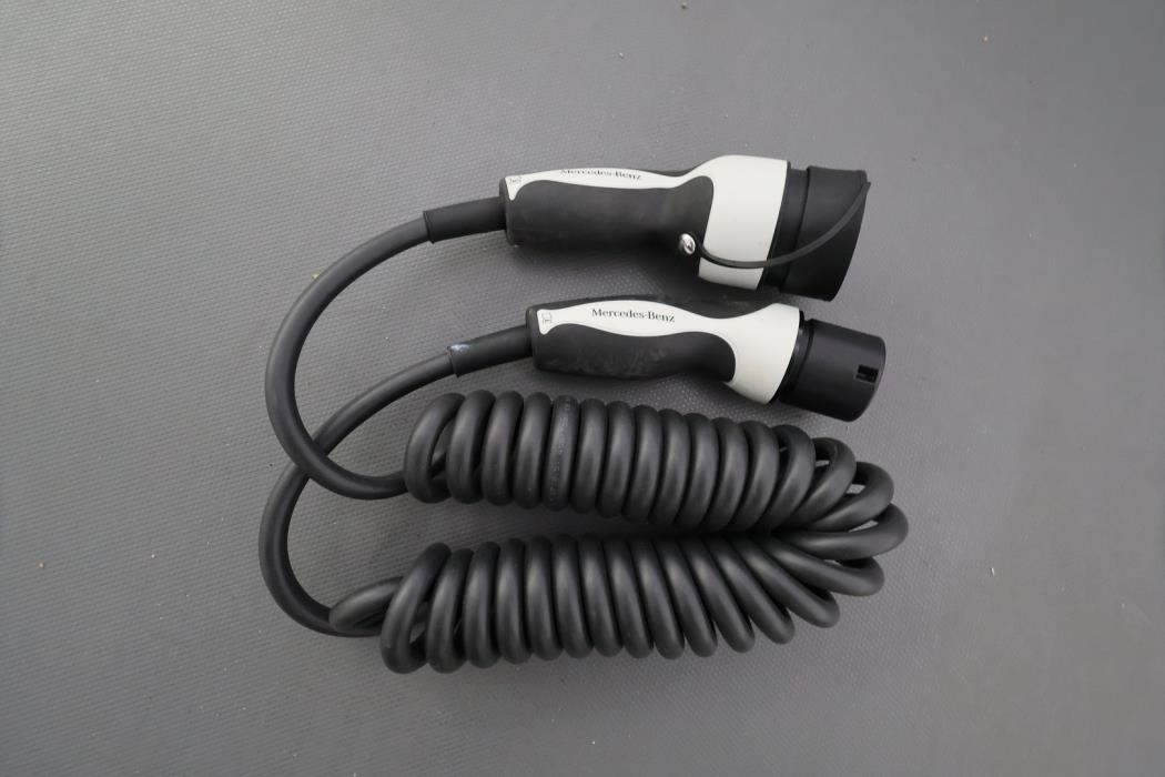 MERCEDES-BENZ C 2020