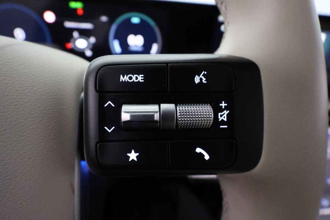 HYUNDAI Santa Fe 2025