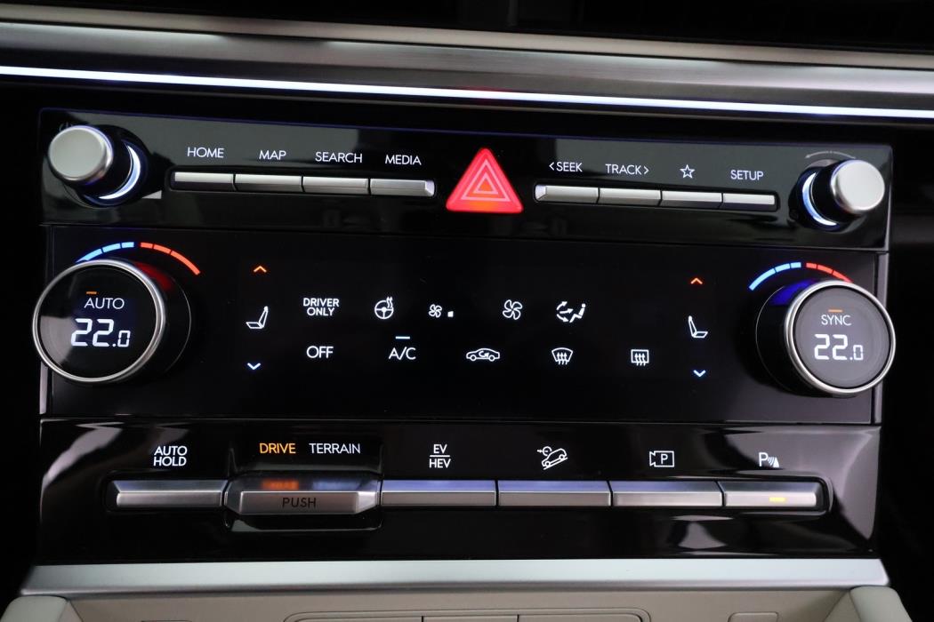 HYUNDAI Santa Fe 2025